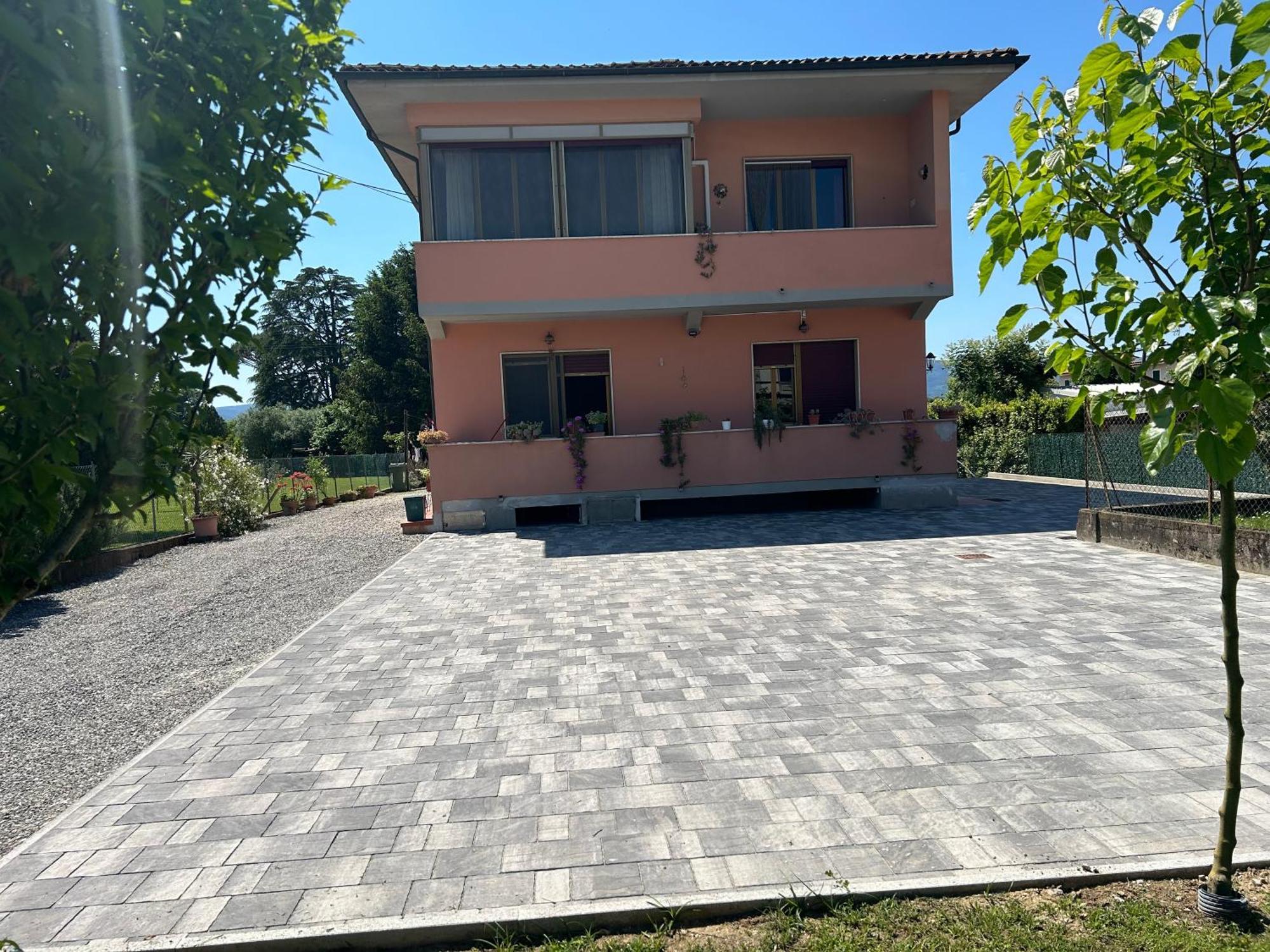 Albi'S House,Terrazza ,Wi-Fi, Parcheggio, Ac Daire Lucca Dış mekan fotoğraf